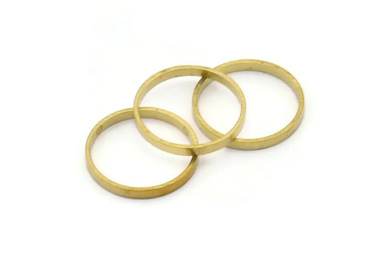 18mm Circle Connectors - 50 Raw Brass Circle Connectors (18x0.8x2mm) D0310
