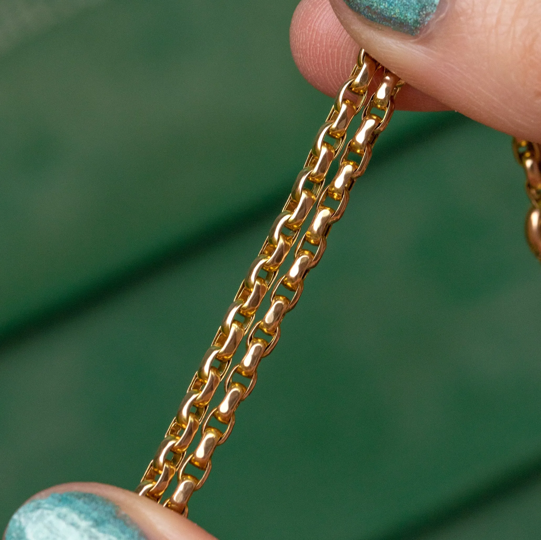18" Antique 9ct Gold Belcher Chain, with Dog-Clip