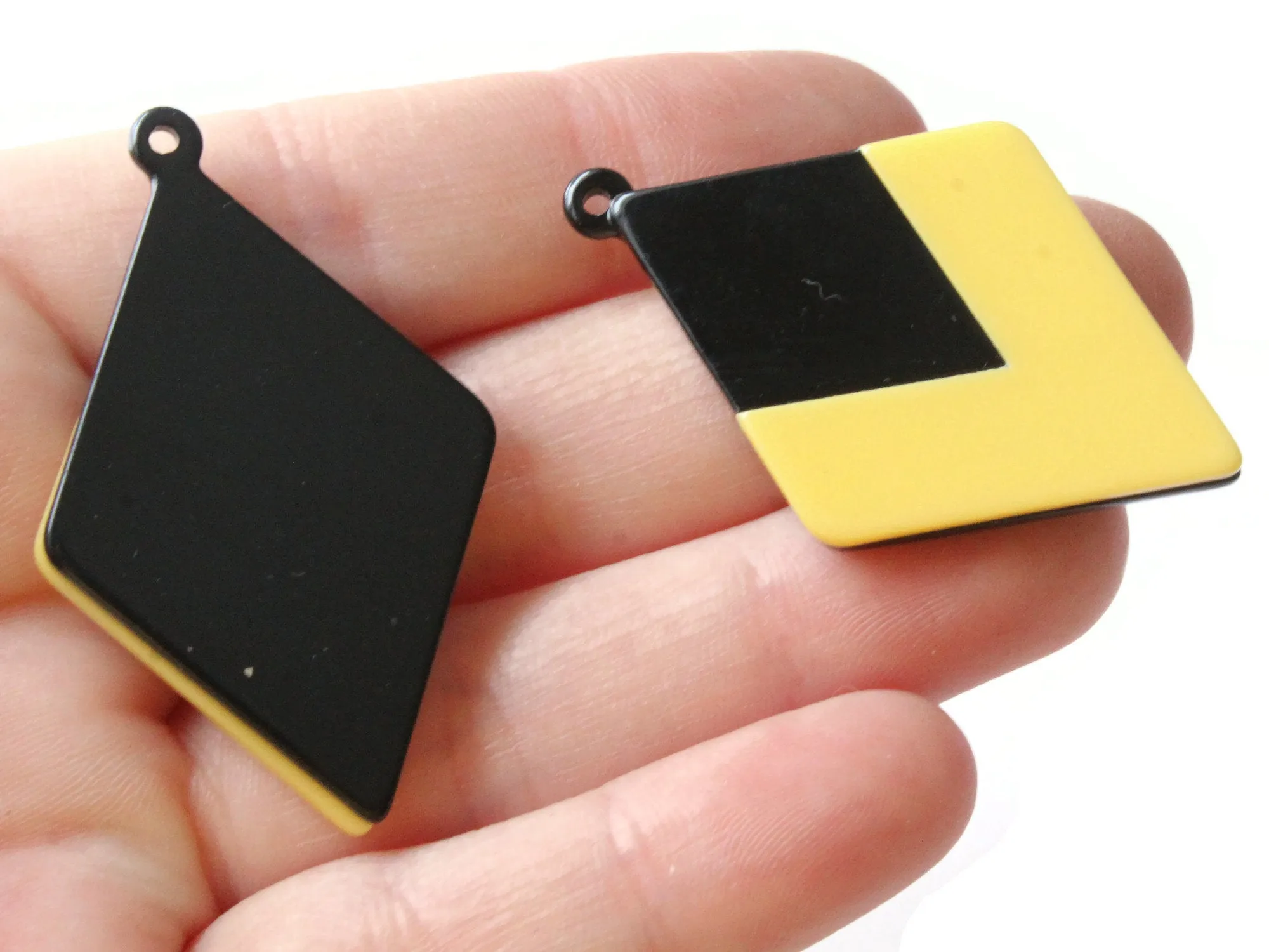 2 45mm Yellow and Black Resin Diamond Pendants