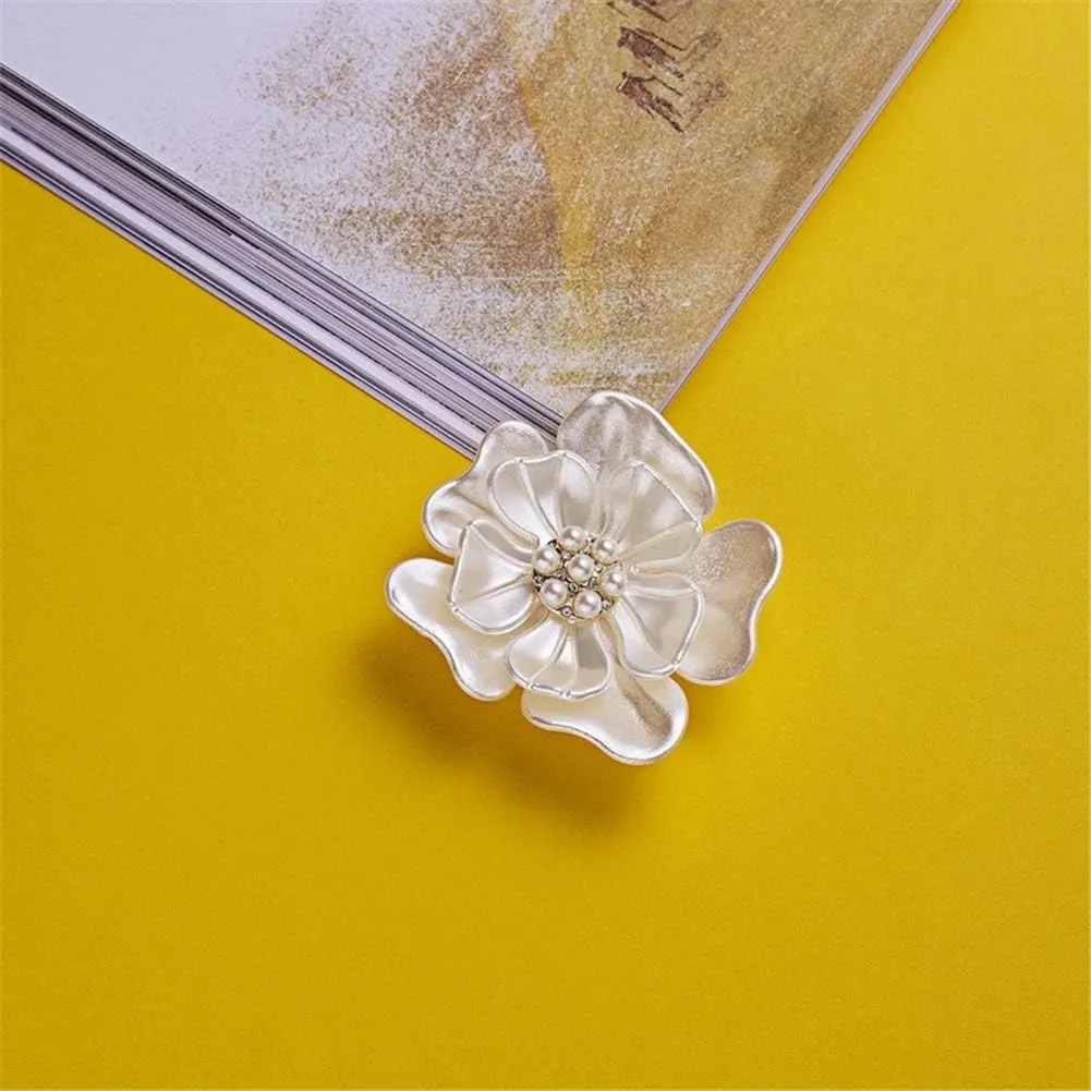 AILUOR Elegant Enamel Plum Blossom Flower Brooch Pin, Fashion Gold Plated Pearls Floral Brooch Lapel Pin for Women Bridal Wedding Corsage Jewelry Gifts