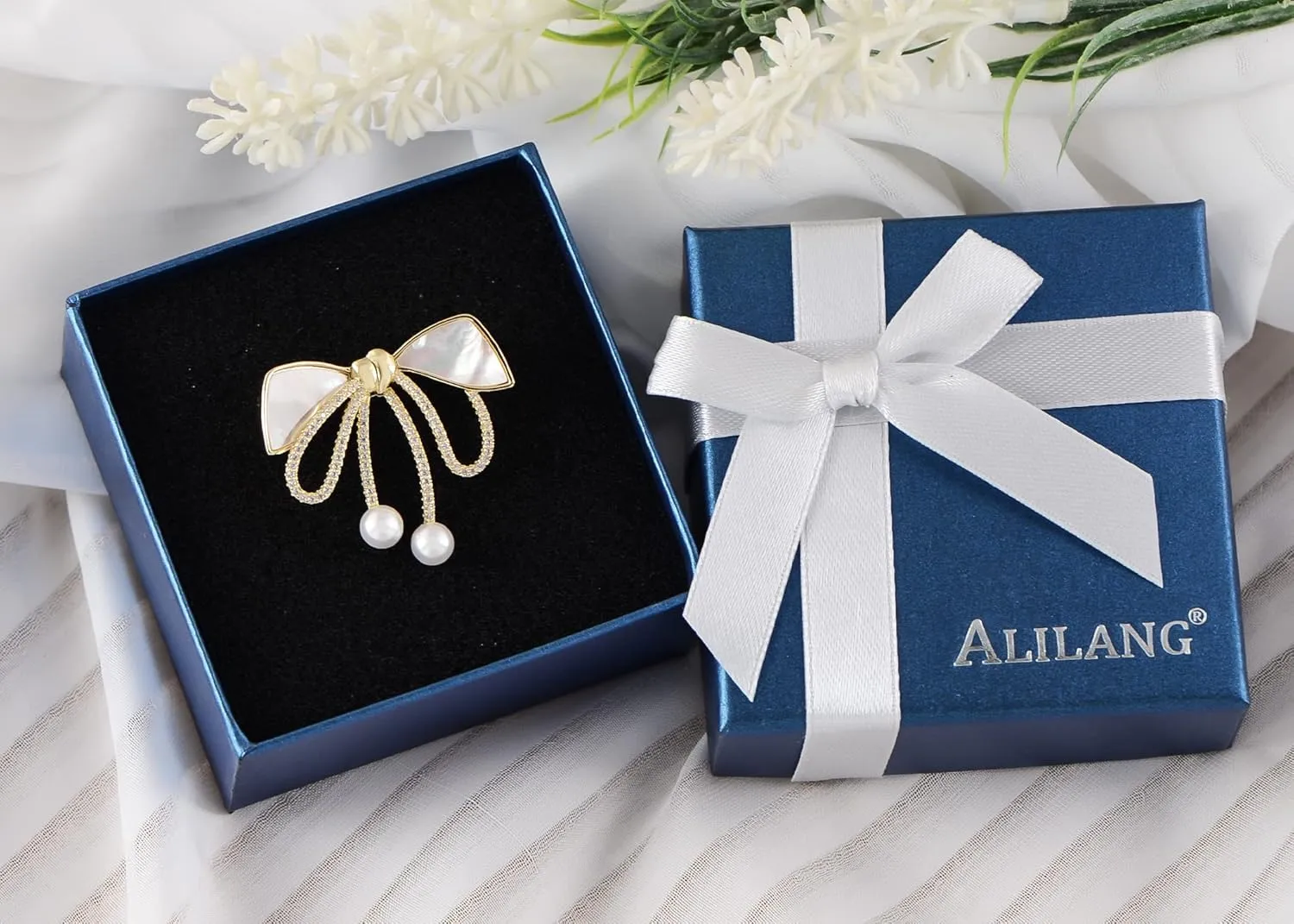 Alilang Cubic Zirconia Bridal Natural Seashell Bowknot Brooches Pins Crystal Rhinestones Vintage Women Accessory