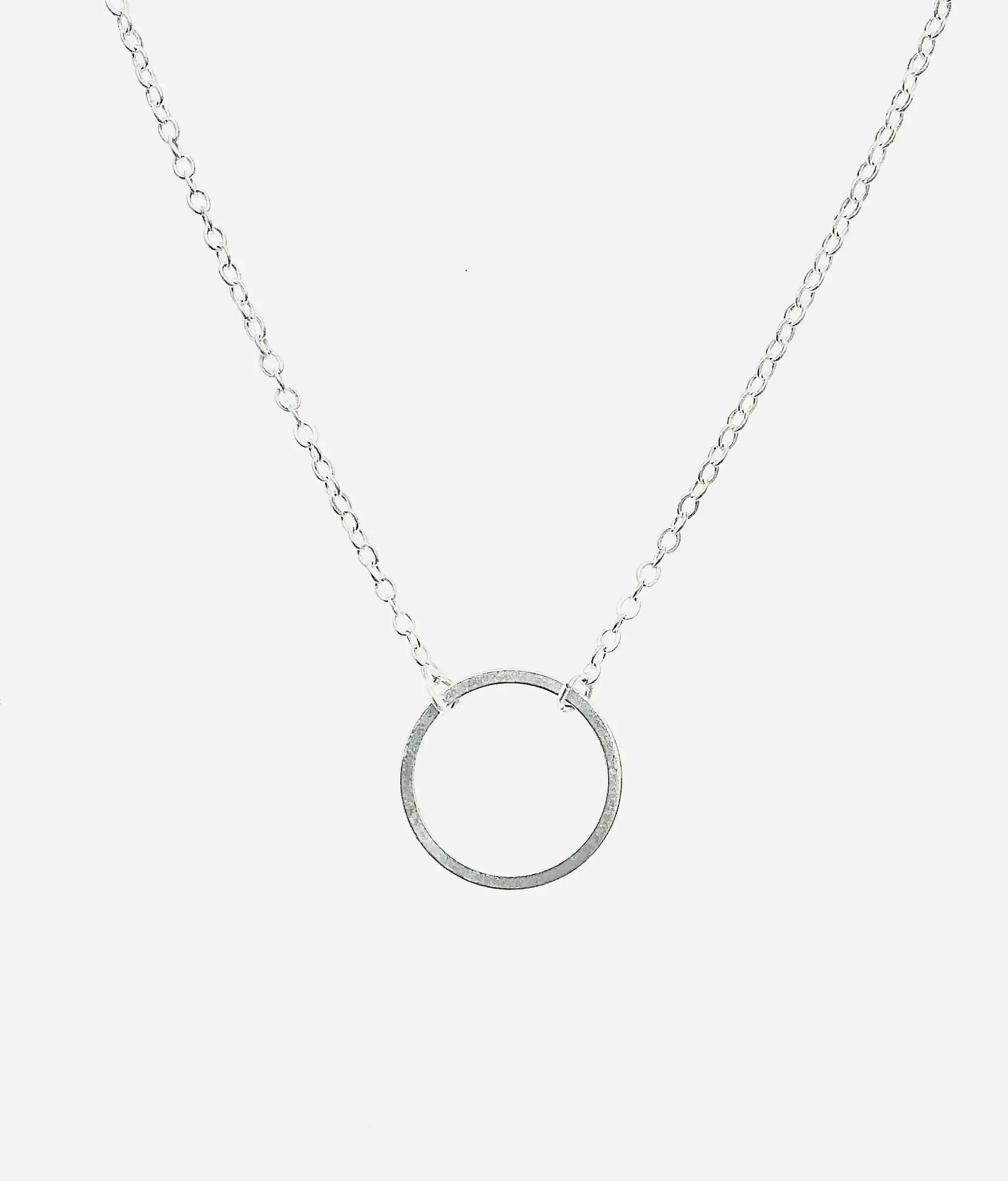 Bright Circle Necklace (in gold or silver)