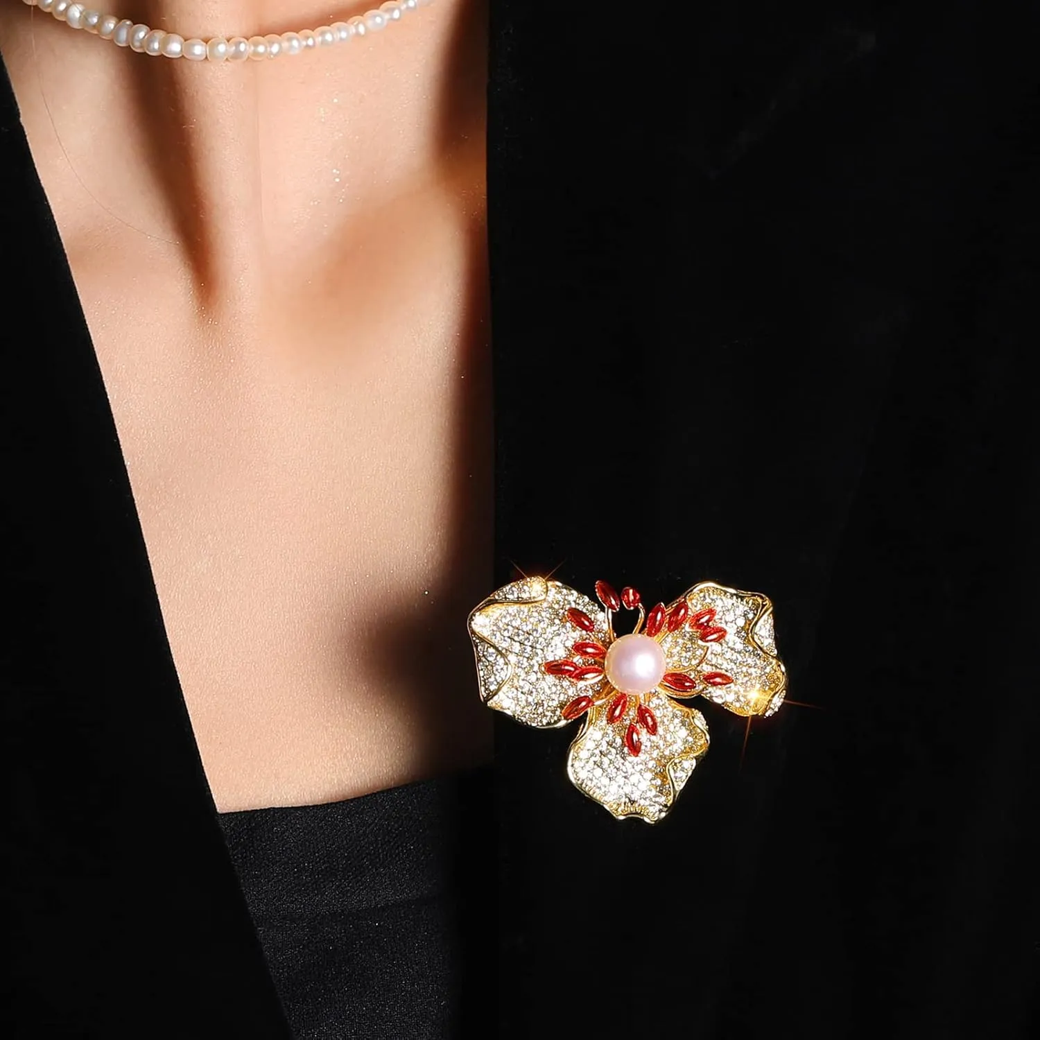 Brooches and Pins for Women Elegant Flower Pearl Brooches Costume Broches Jewelry Lady Christmas Pin for Women