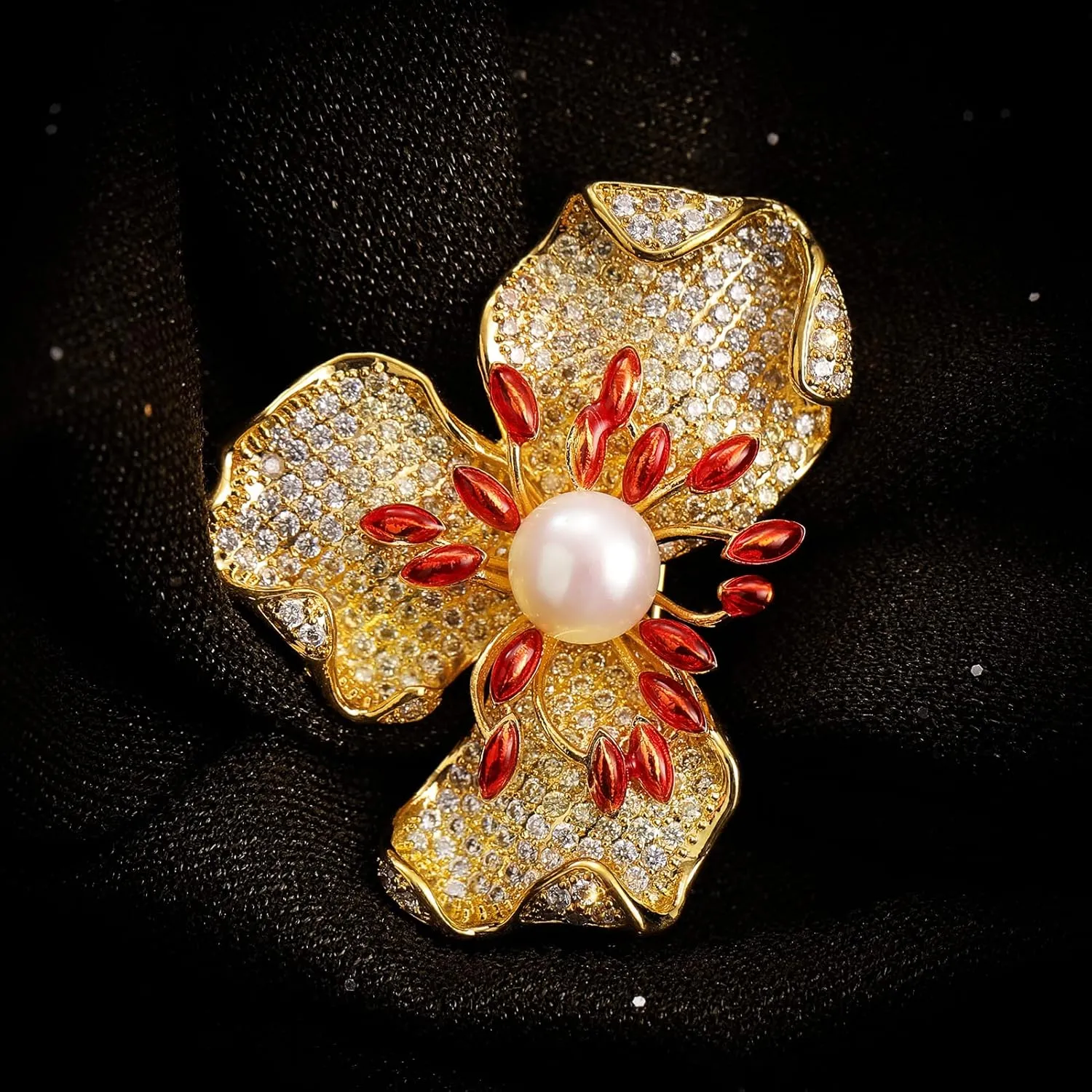 Brooches and Pins for Women Elegant Flower Pearl Brooches Costume Broches Jewelry Lady Christmas Pin for Women