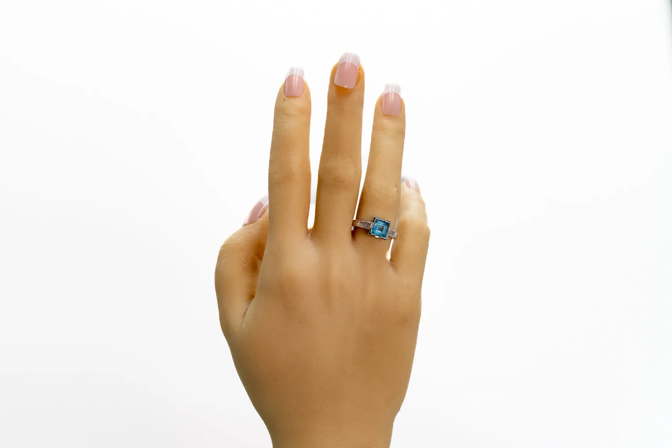 Exquisite White Gold Blue Topaz & Diamond Ring