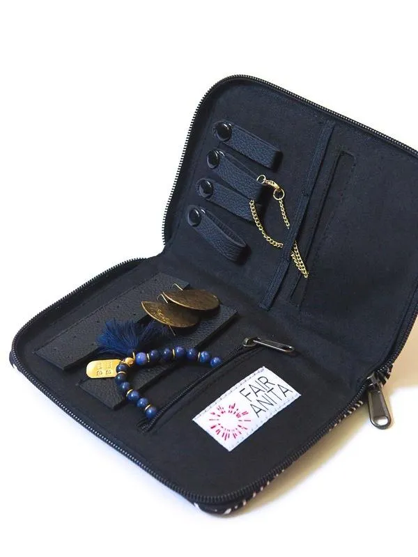 Fair Anita Travel Case: Zip Folder Jewelry Organizer
