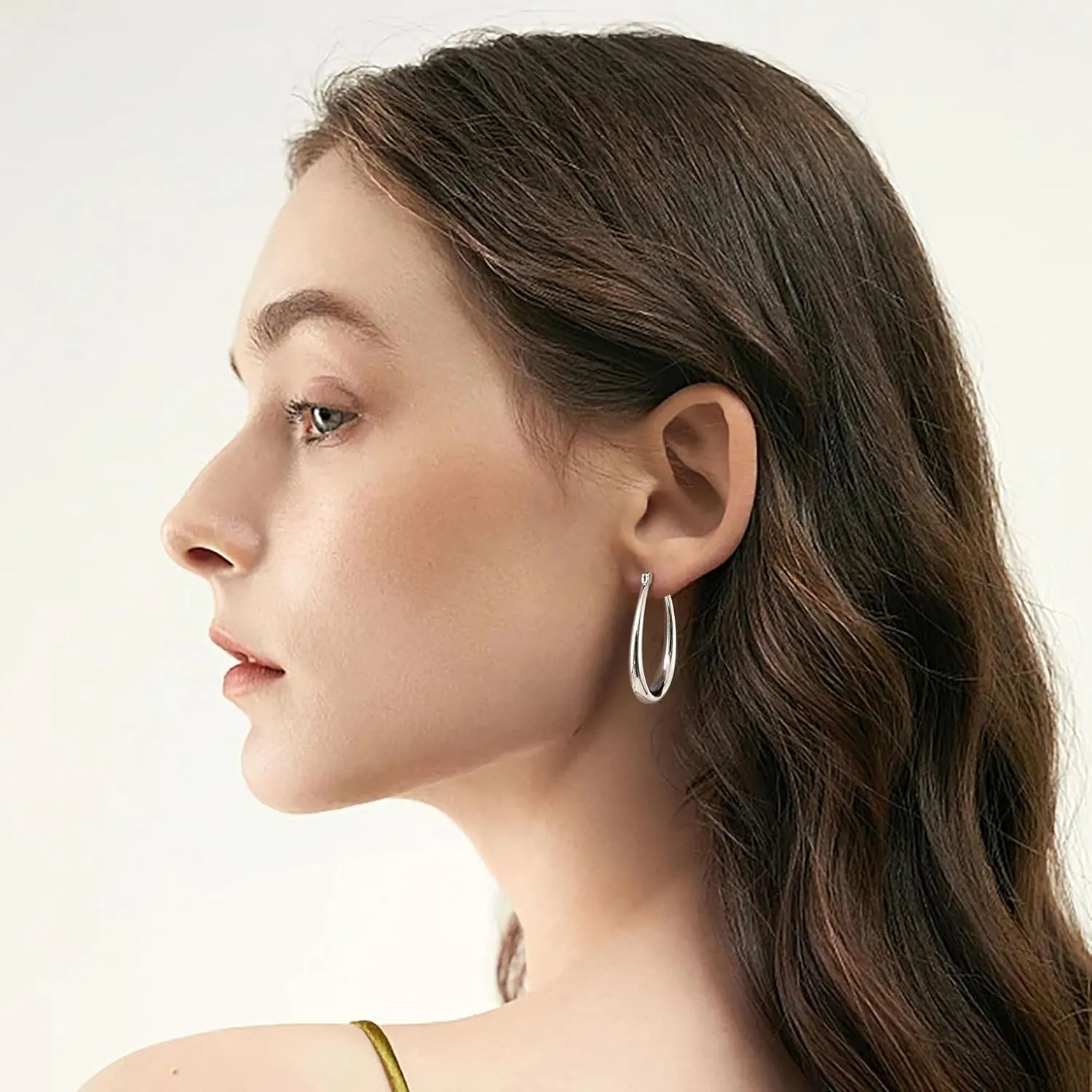 Gacimy Gold Chunky Hoop Earrings for Women, 14K Gold Plated Oval Hoop Earrings with 925 Sterling Silver Post
