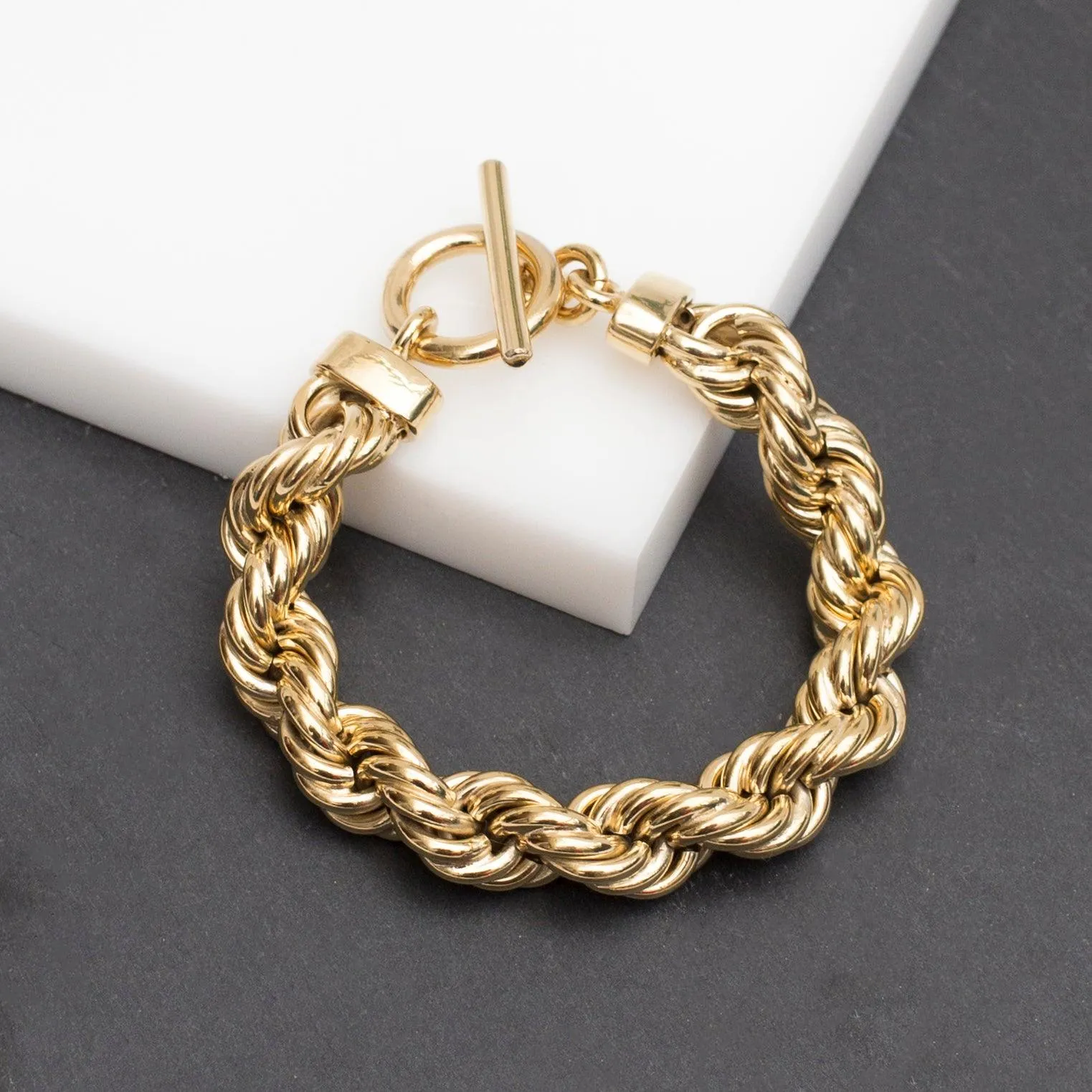 Magical Twist Bracelet