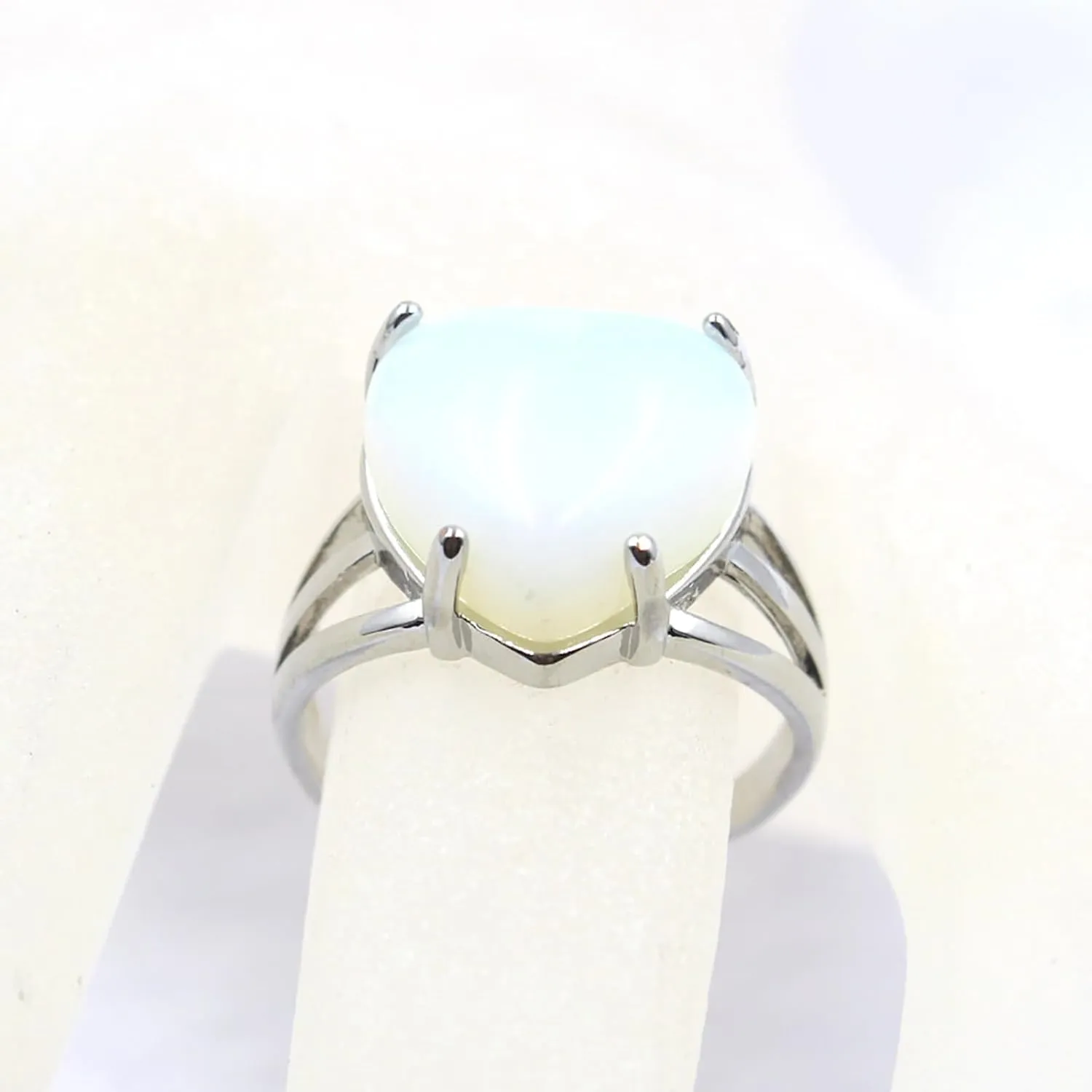 Natural Stone Rings for Women Silver Handmade Crystal Rings Adjustable Healing Crystal Rings Heart Gemstone Rings for Women Men