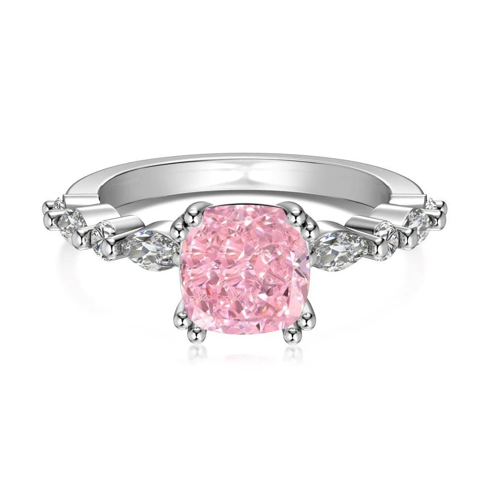 Niche Exquisite Ring