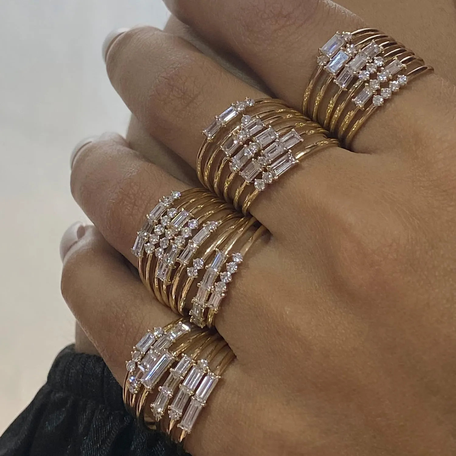 SAVEARTH DIAMONDS 26 Pcs Knuckle Rings Set for Women, Dainty Stackable Joint Finger Rings, Baguette And Round Shape Lab Grown Diamond In 14K Solid Gold Jewelry Stacking Midi Rings Pack