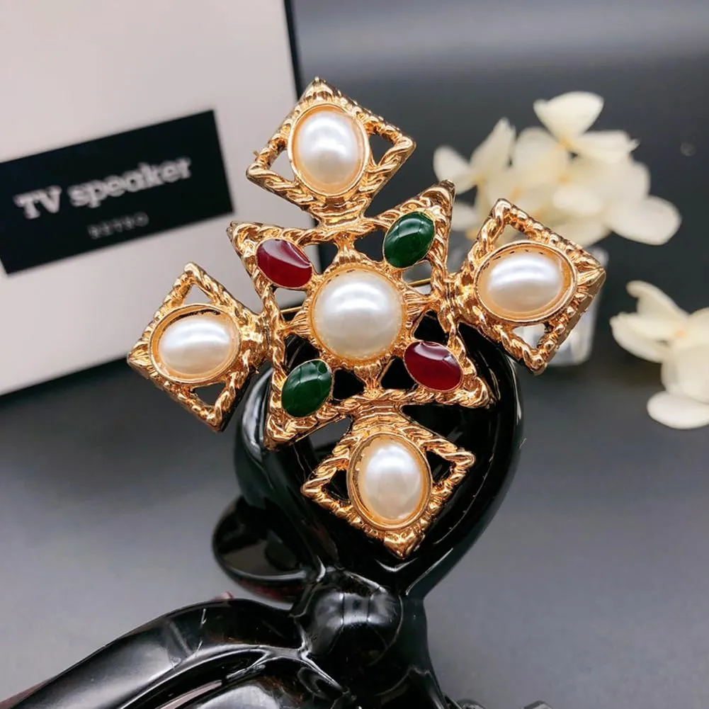 Versailles series Baroque elegant Brooches Pin for Women Men Girls Retro Court Pearl Corsage Pin delicate accessory