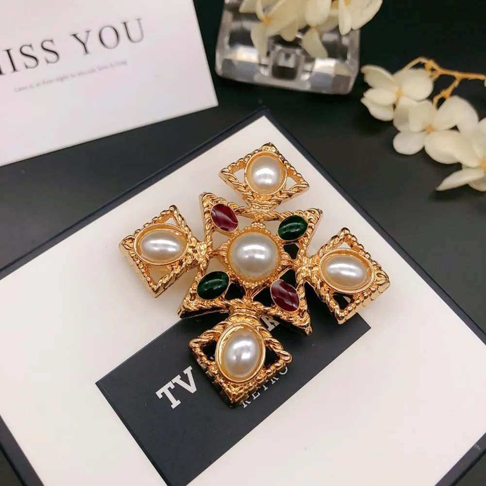 Versailles series Baroque elegant Brooches Pin for Women Men Girls Retro Court Pearl Corsage Pin delicate accessory