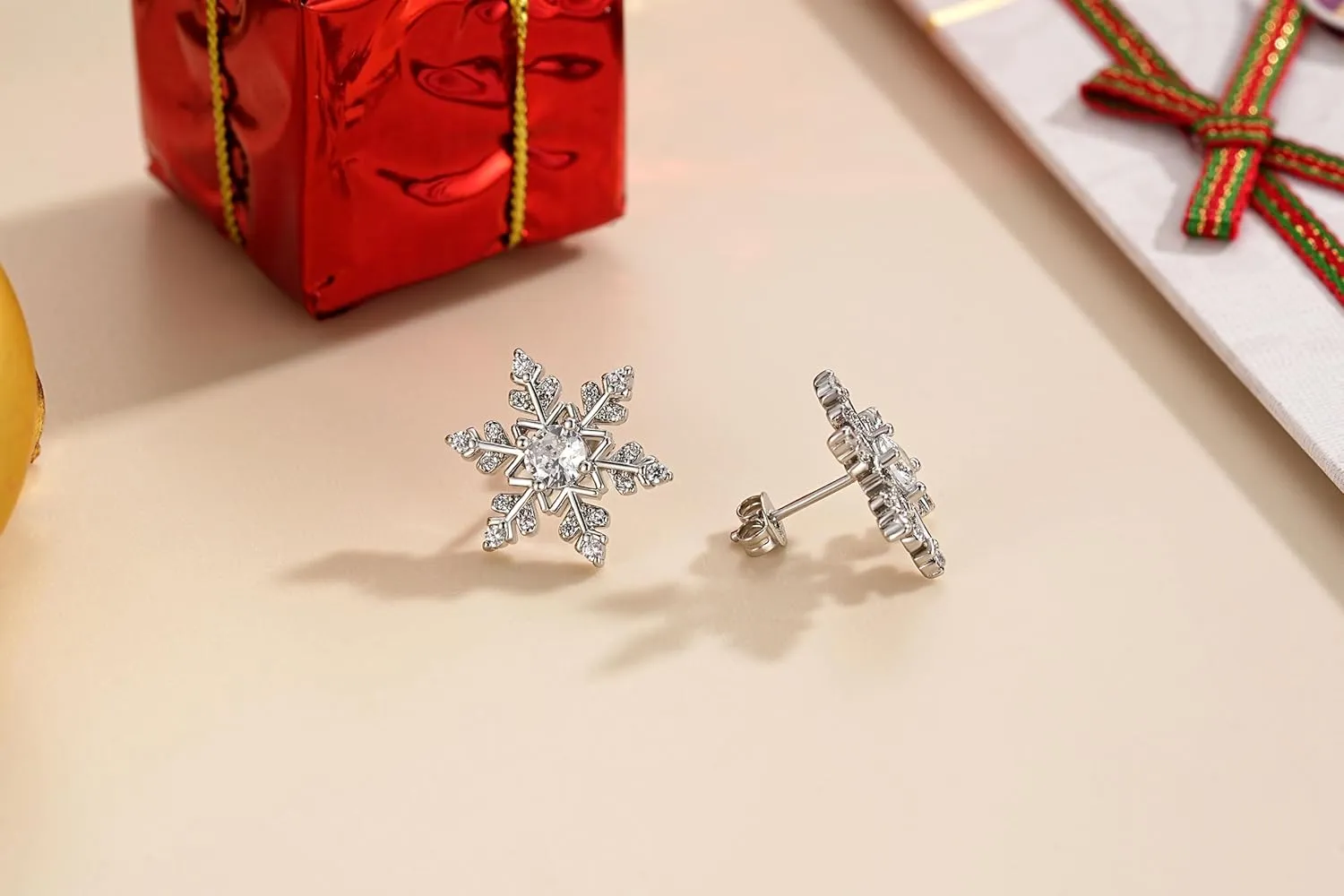 ZRU 925 Sterling Silver Pearl Snowflake Stud Earrings for Women Christmas, Silver Pearl Snowflake Winter Studs Xmas Sparkly White CZ Pearl Jewelry Christmas Earrings Gifts for Her Mum Daughter